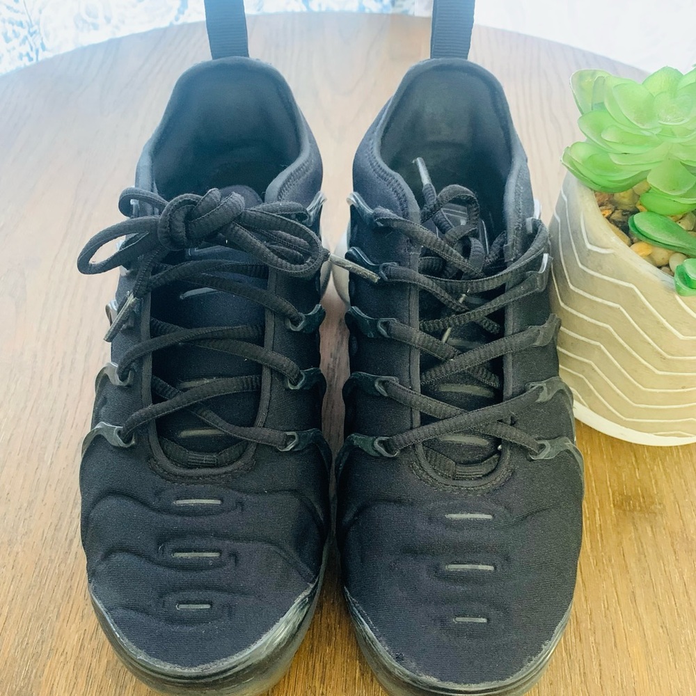 NikeVapor Max.